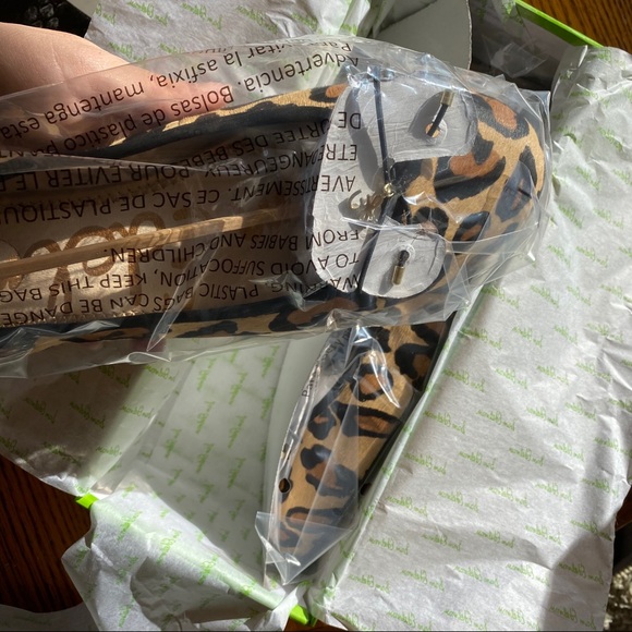 Sam Edelman Felicia Leopard Ballet Flat - Picture 3 of 5